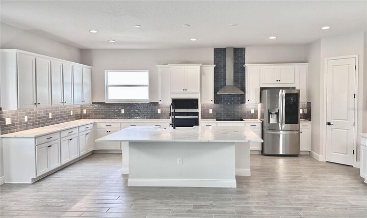 Property Photo:  19062 Blueleaf Street  FL 32827 