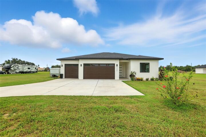 Property Photo: 4440 E Shirley Shores Road FL 32778