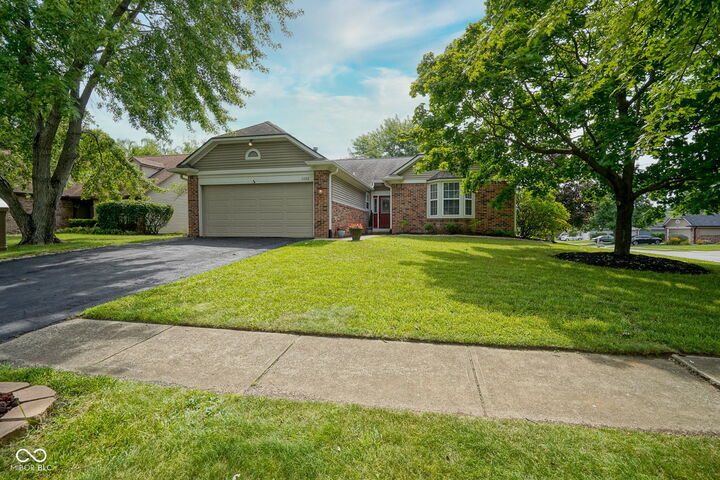 Property Photo:  11352 Cherry Hill Court  IN 46038 