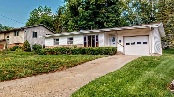 Property Photo: 312 S Marshall Ave WI 53549