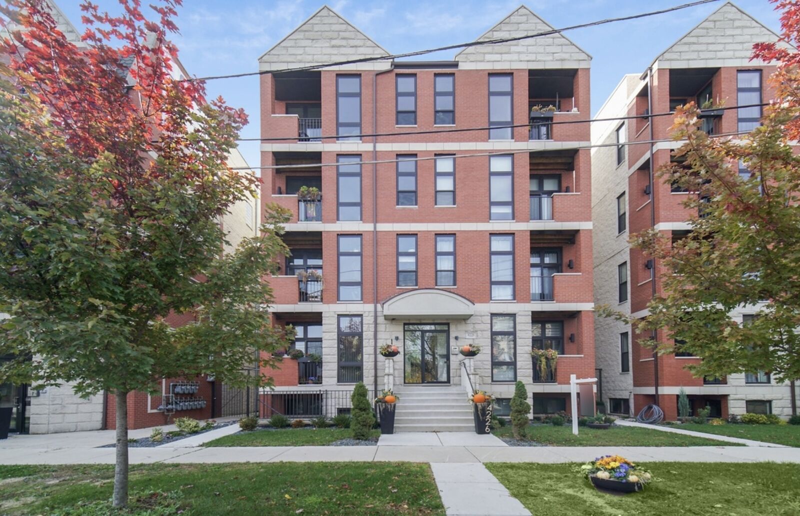 Property Photo:  4226 S Ellis Avenue 2S  IL 60653 