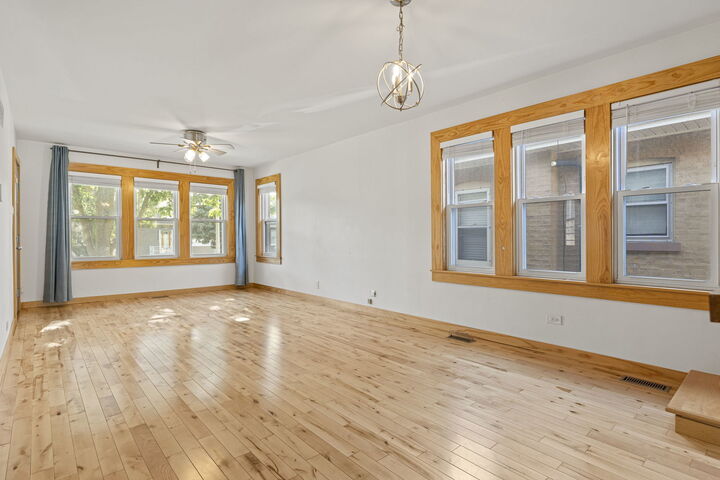Property Photo:  4236 N Ozark Avenue  IL 60706 