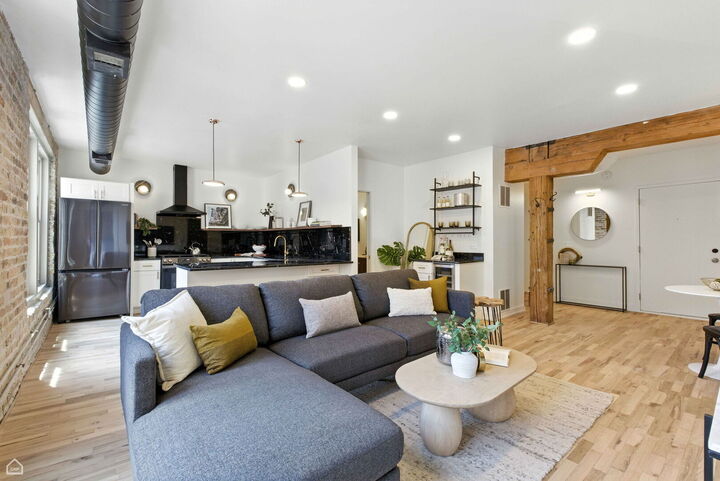 Property Photo:  515 N Noble Street 308  IL 60642 