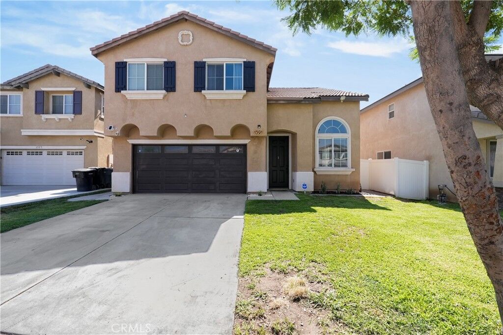 Property Photo:  1391 Museo Way  CA 92570