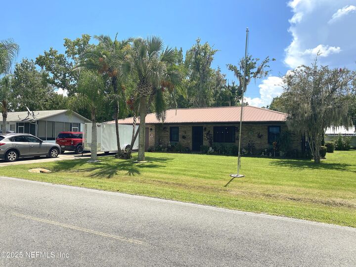 205 Park Avenue  Crescent City FL 32112 photo