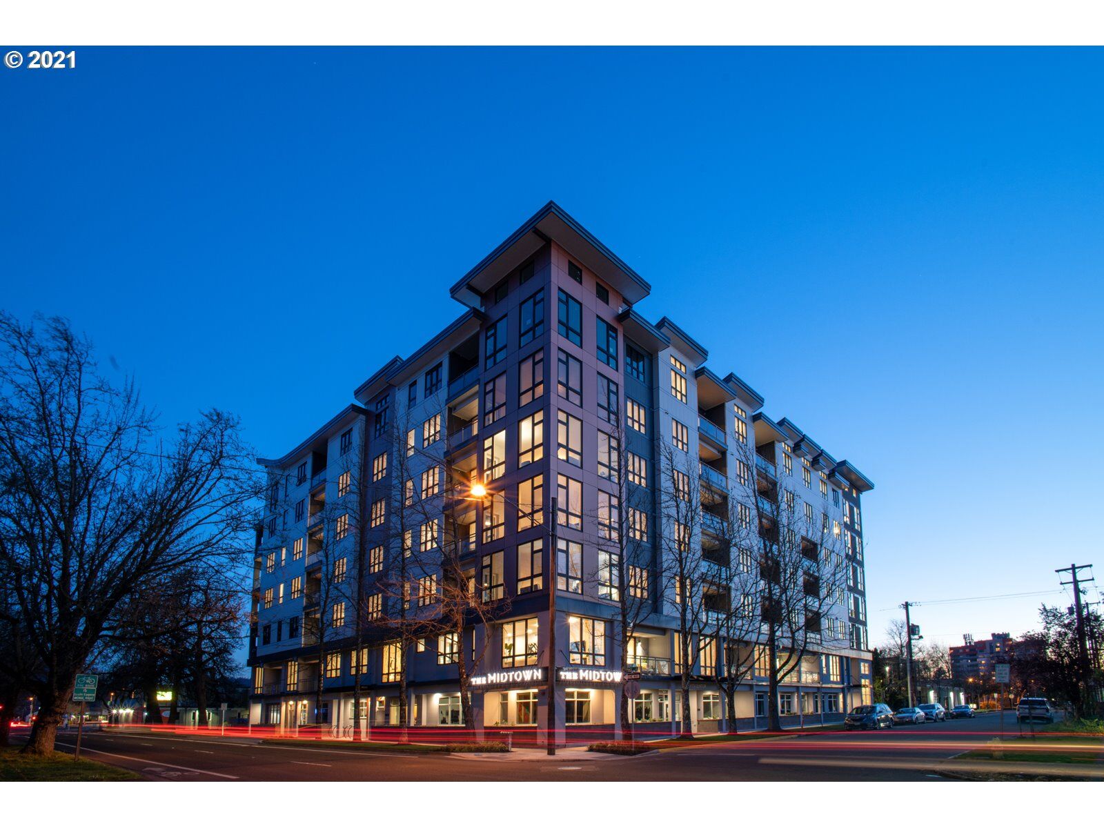 Property Photo:  1600 Pearl St 404  OR 97401 
