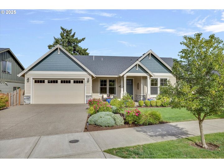Property Photo:  1654 N Plum Ct  OR 97013 