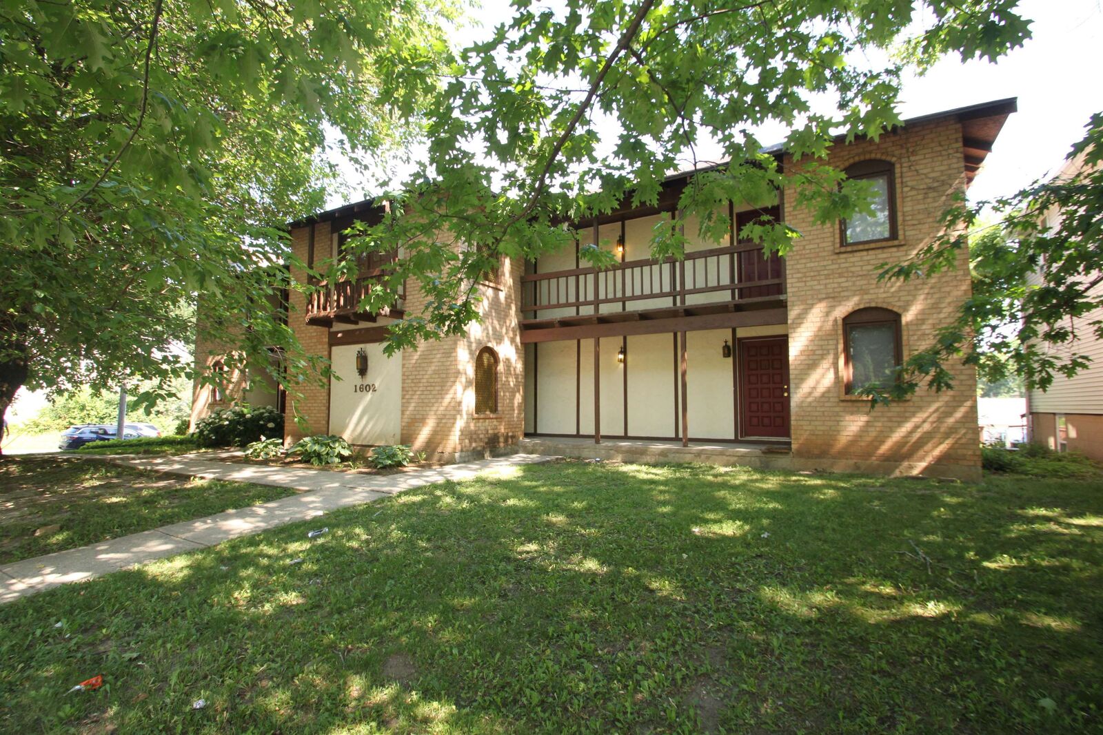 Property Photo:  1602 E State Street  IL 61104 