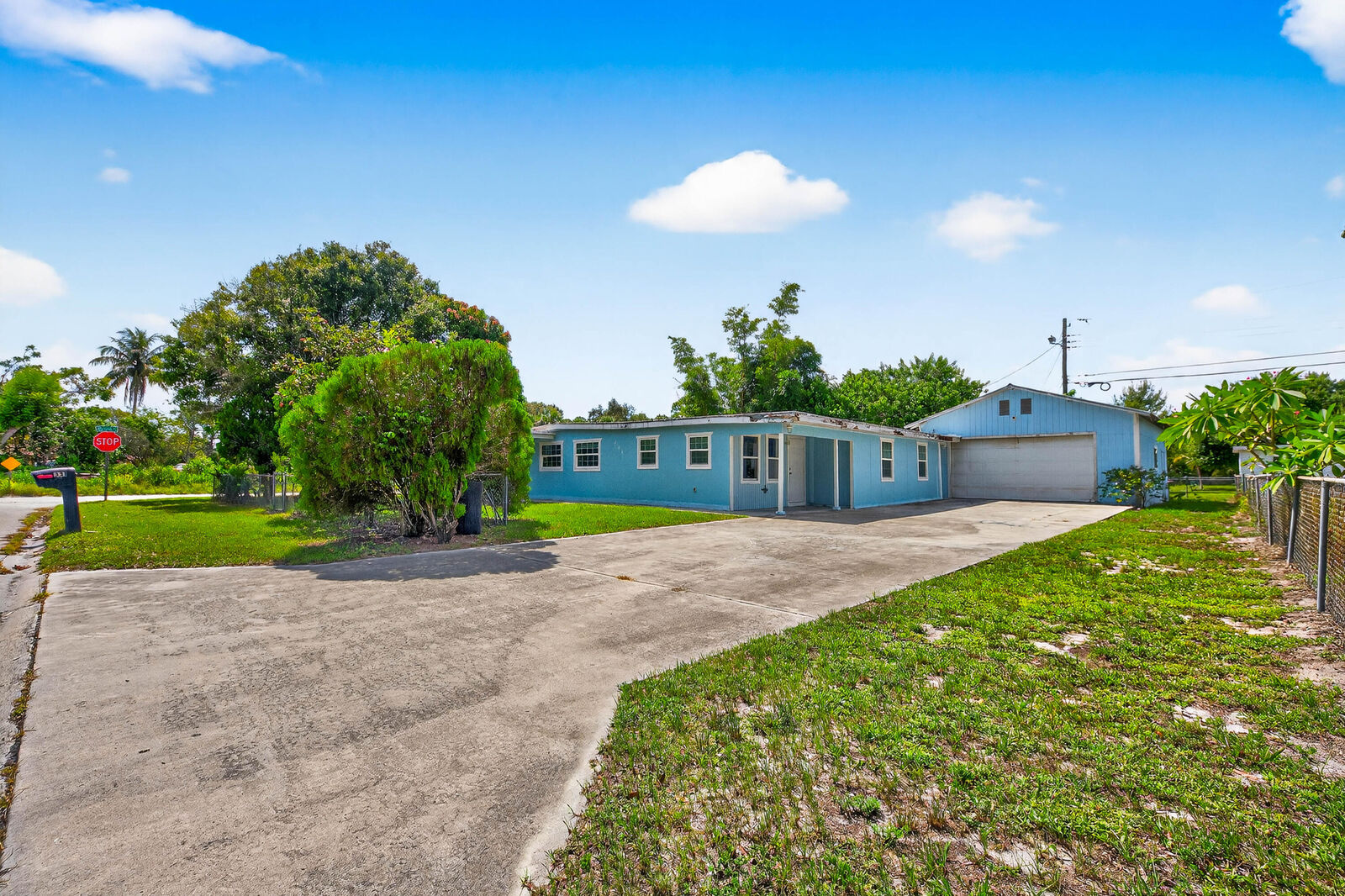 Property Photo:  331 Johnston Street  FL 34982 