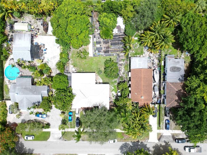 Property Photo:  2527 Fillmore St  FL 33020 