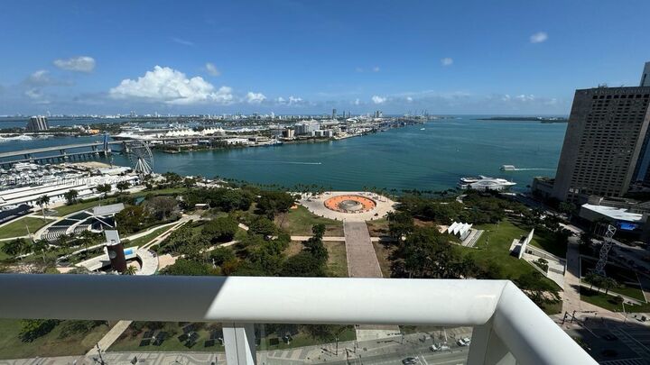 Property Photo: 50 Biscayne Blvd 3010 FL 33132