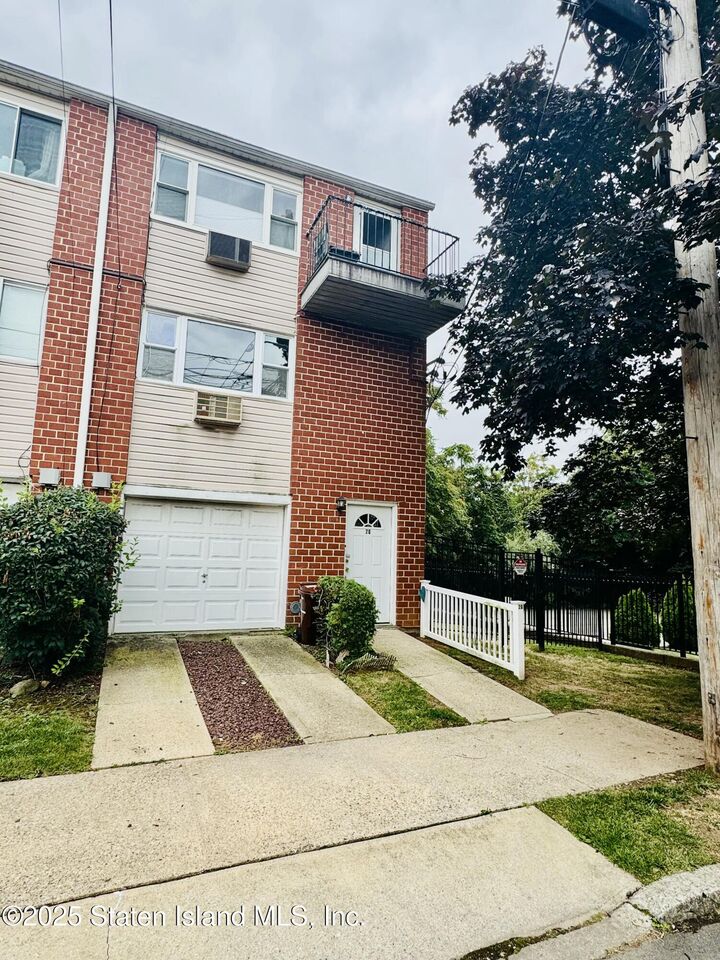 Property Photo:  20 Francine Court A  NY 10306 