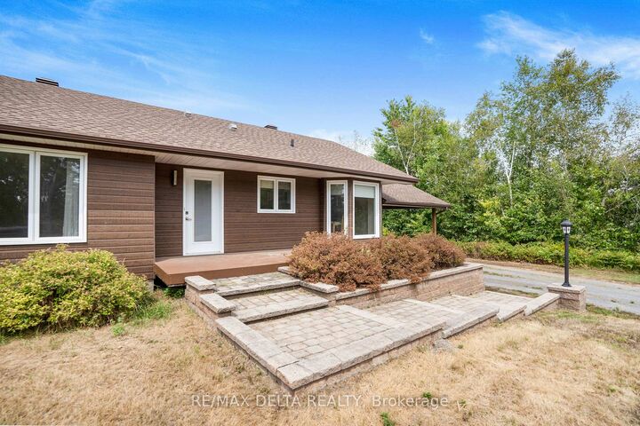 Property Photo: 701 Con 9 Plantagenet Concession ON K0B 1C0