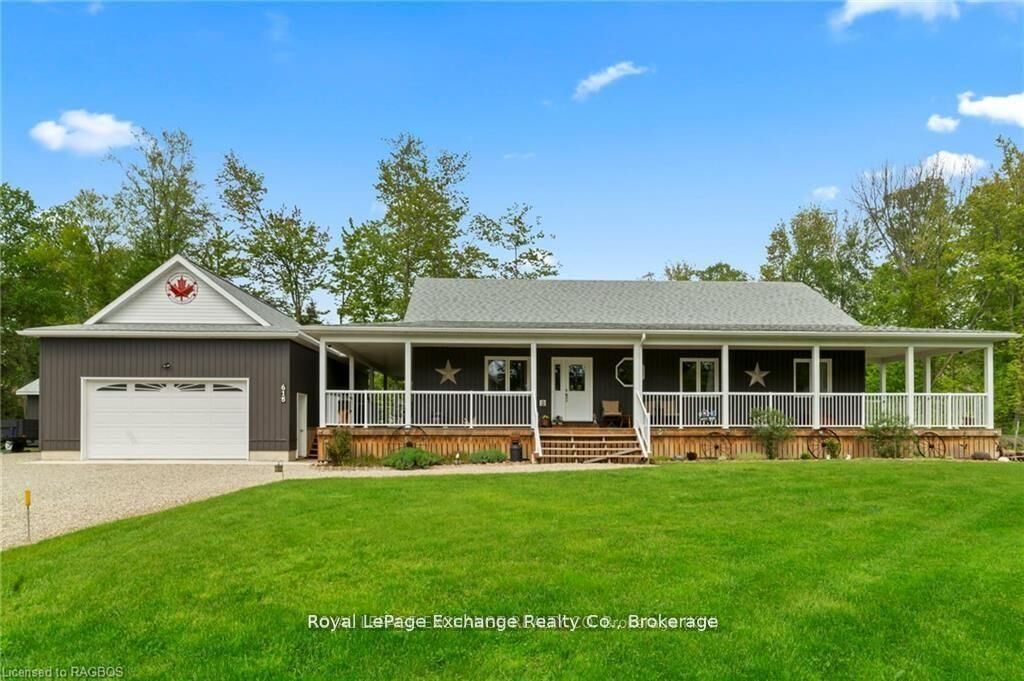 Property Photo:  615 Cayuga Crescent  ON N2Z 2X3 