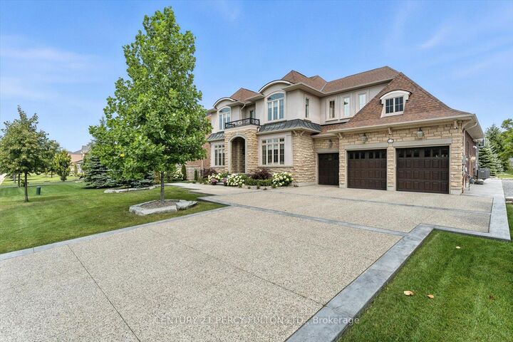 Property Photo: 13 Country Club Crescent ON L9P 0B8