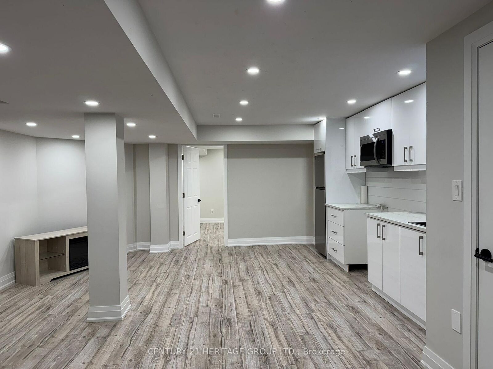 Property Photo:  34 Primeau Drive  ON L4G 6Z3 