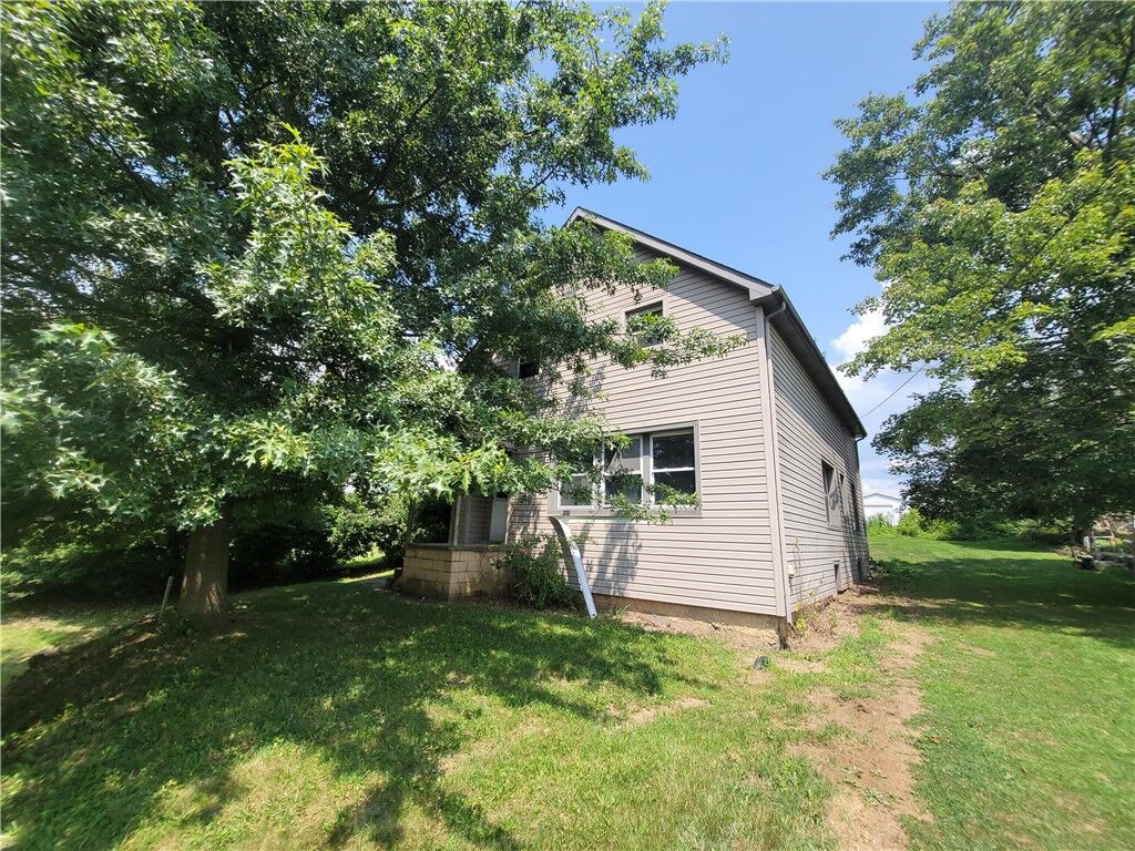 Property Photo: 3013 Leechburg Rd PA 15068