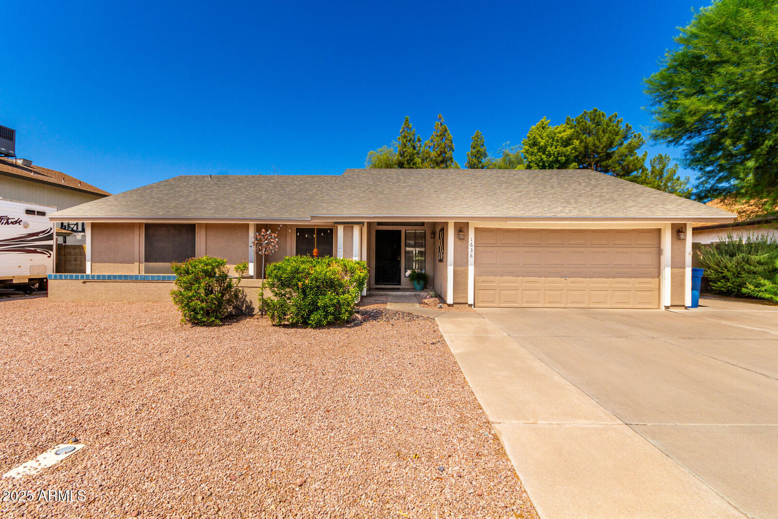 Property Photo:  1638 N Longmore Street  AZ 85224