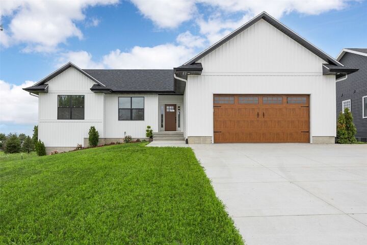 200 Cherry Park Drive NW  Cedar Rapids IA 52405 photo