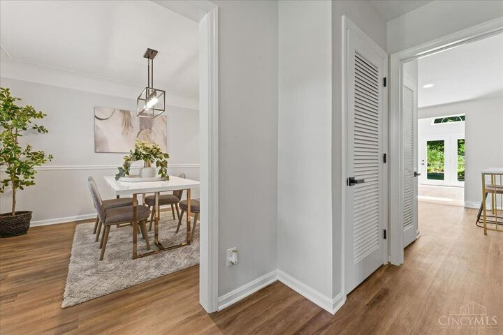 Property Photo: 1624 Huntcrest Drive OH 45255