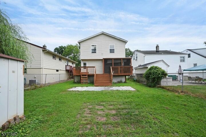 Property Photo:  15 Carlson Pl  NJ 07034