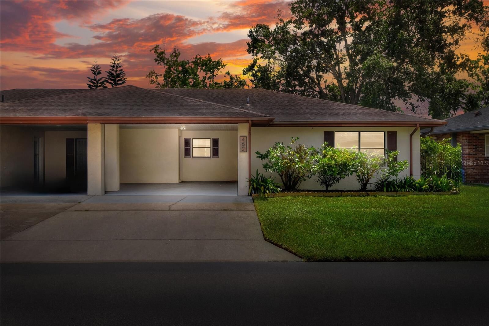 Property Photo:  462 Lake Carolyn Circle  FL 33813 