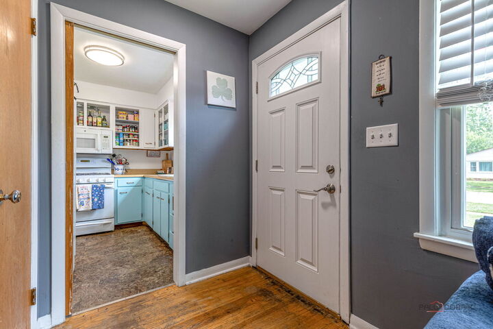Property Photo:  262 N Fairlawn Avenue N  IL 60060 