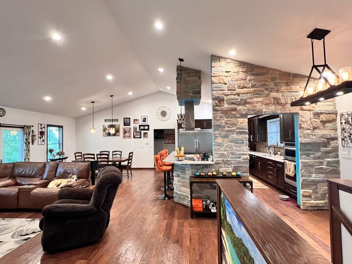 Property Photo: 3185 N 1200 East Road IL 60927
