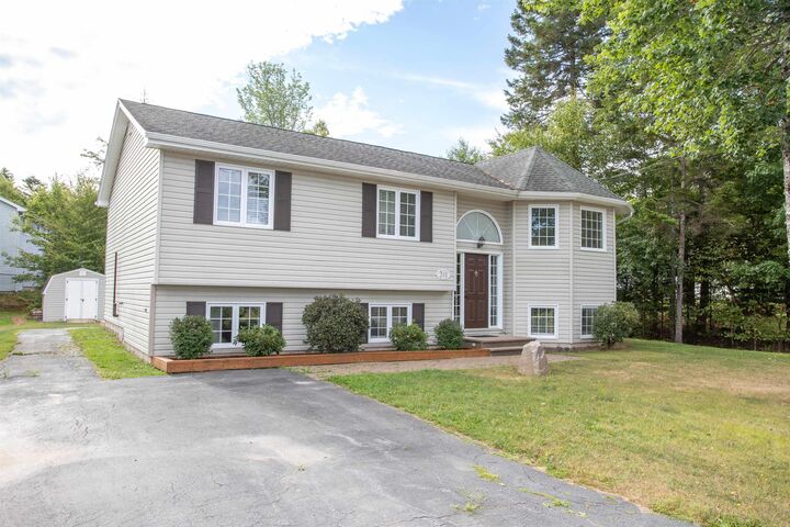 311 Springfield Lake Road  Middle Sackville NS B4E 3B1 photo
