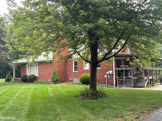 Property Photo:  37374 Palmer Woods Boulevard  MI 48312 
