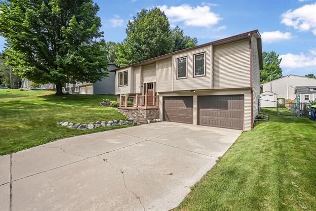 Property Photo:  1408 Arnold Court  MI 49684 