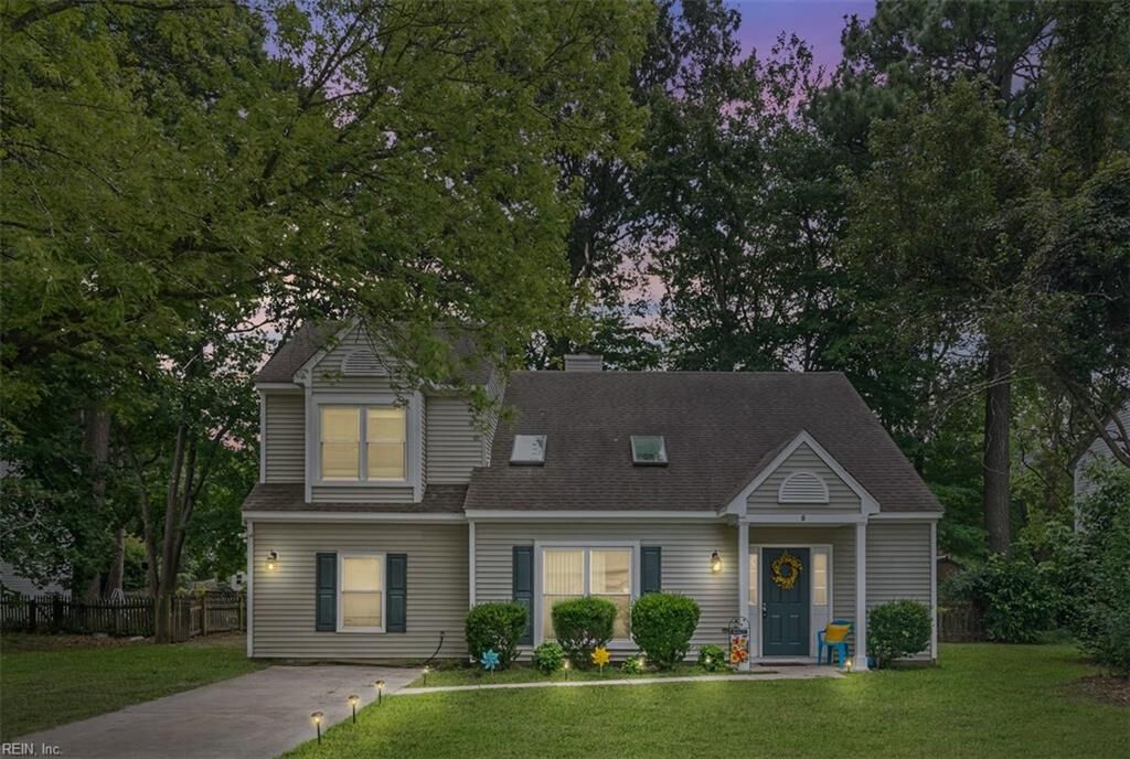 Property Photo: 8 Alton Ct VA 23669