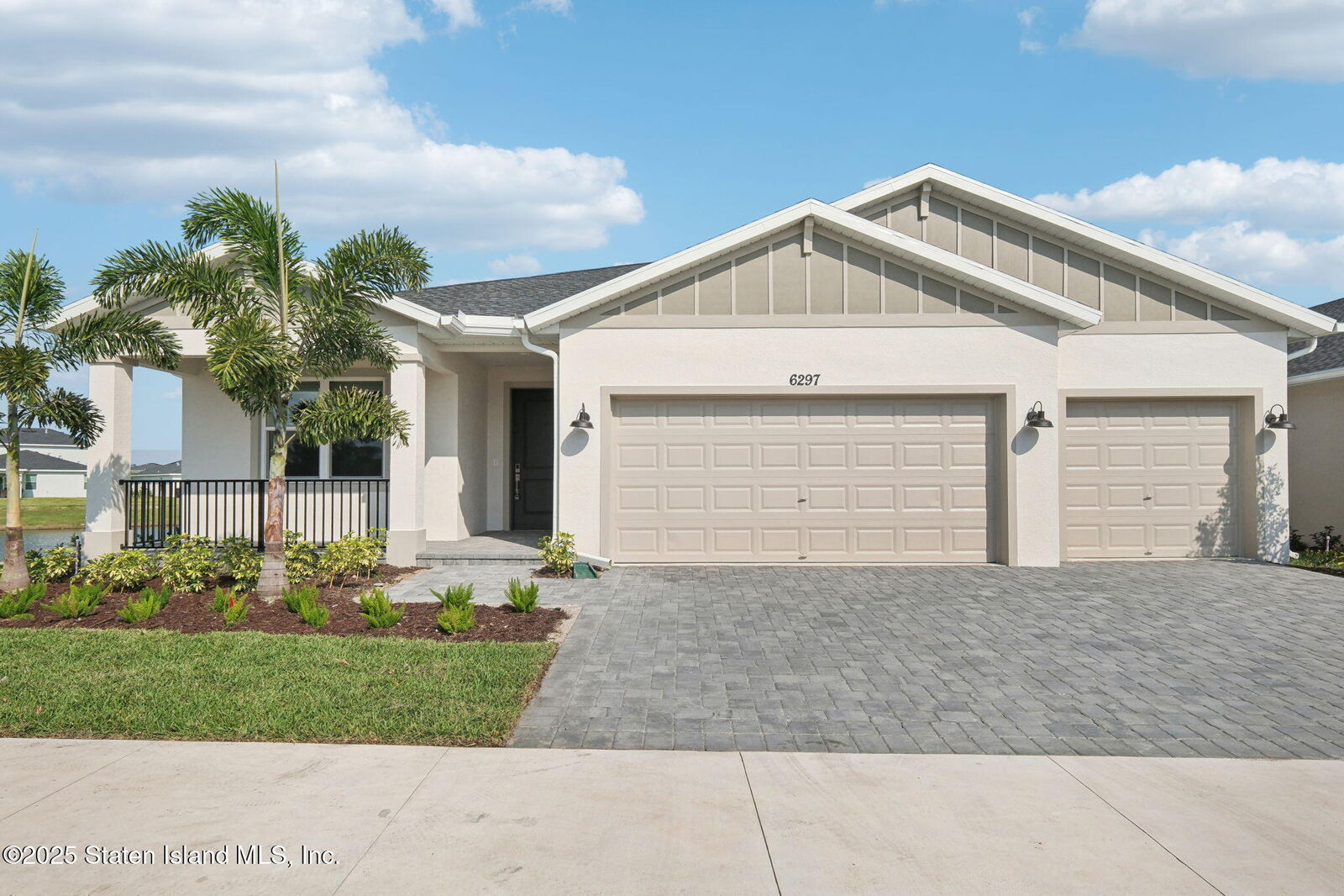 Property Photo: 6297 NW Cloverdale Avenue FL 34987