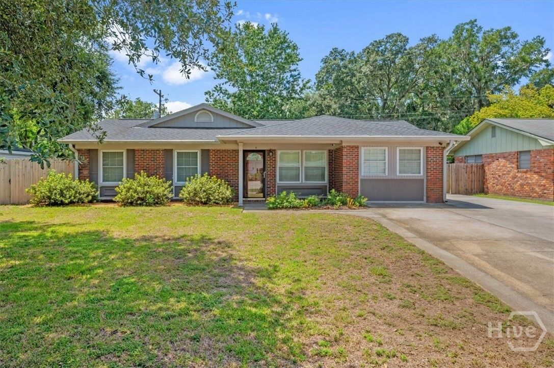 Property Photo:  5 Port Royal Drive  GA 31410 