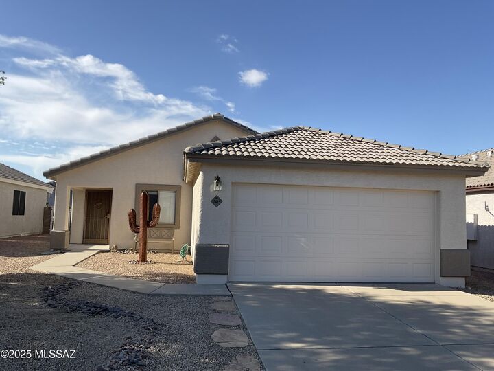 Property Photo:  2415 W Rousseau Street  AZ 85741 