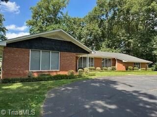 Property Photo:  3160 Shaftesbury Lane  NC 27105 