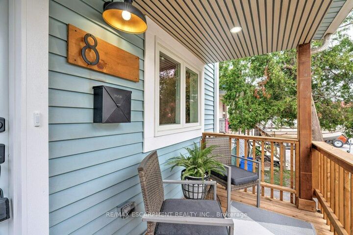Photo de la propriété: 8 Whitfield Avenue ON L8L 4B4