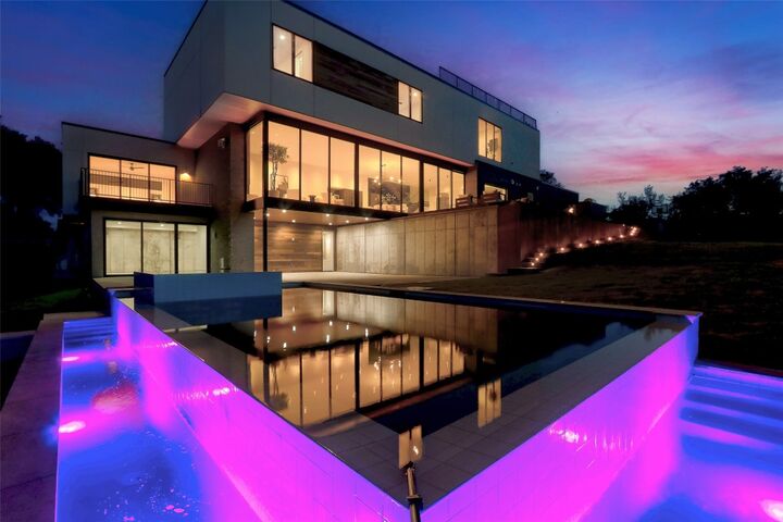 2404 Camino Alto Road  Austin TX 78746 photo