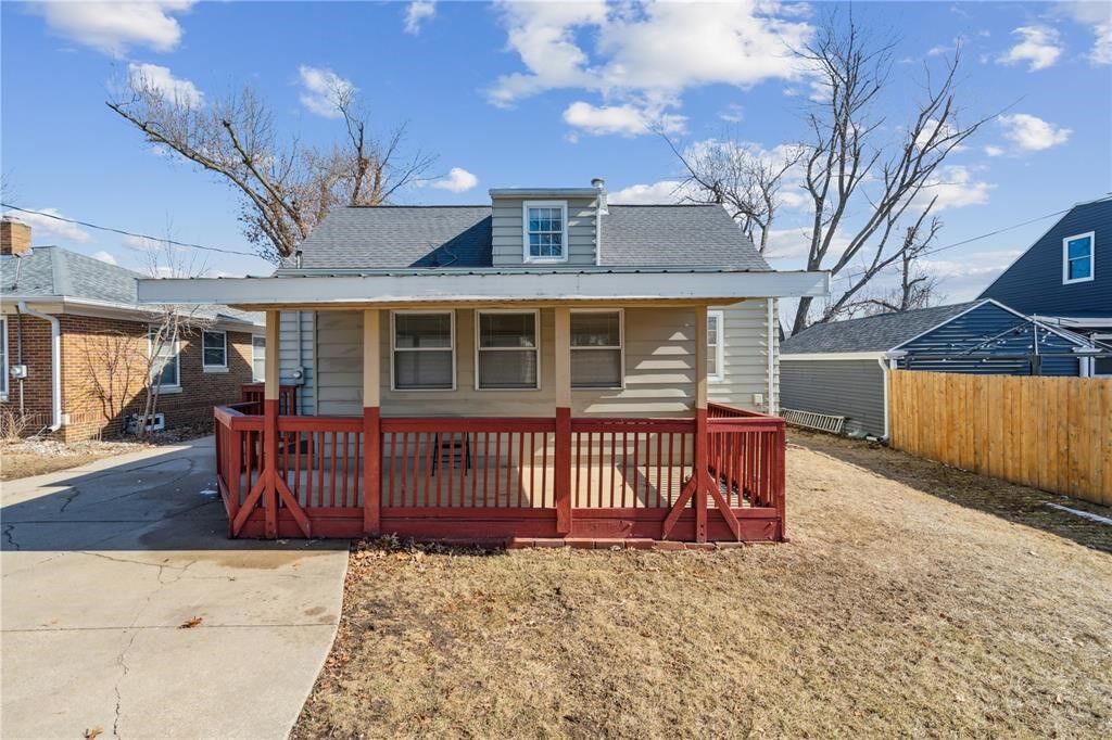 Property Photo:  344 19th Street NW  IA 52405 