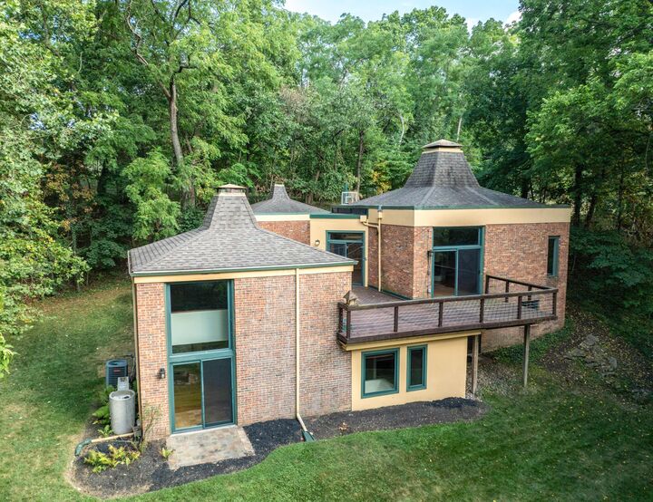 Property Photo:  264 E South Street  OH 43085 