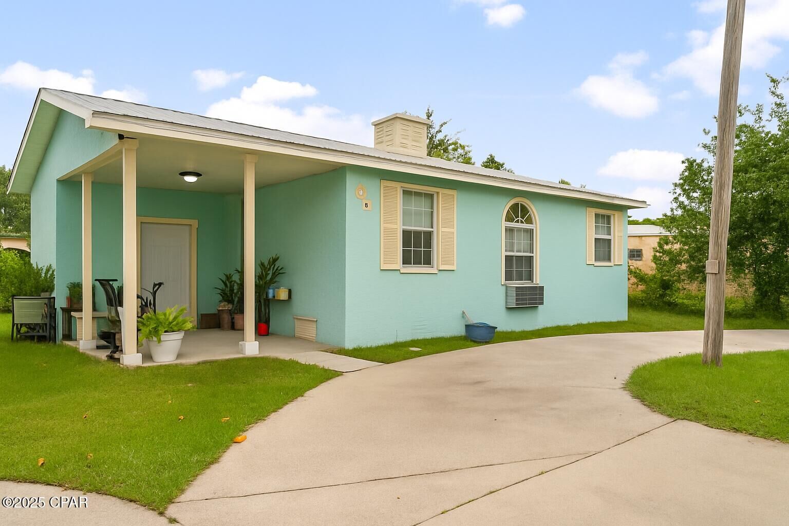 Property Photo:  632 N 11th Street  FL 32404 