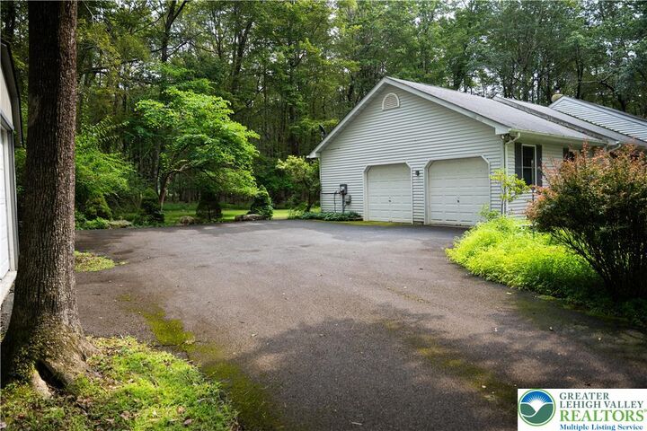 Property Photo: 221 Hemlock Drive PA 18334