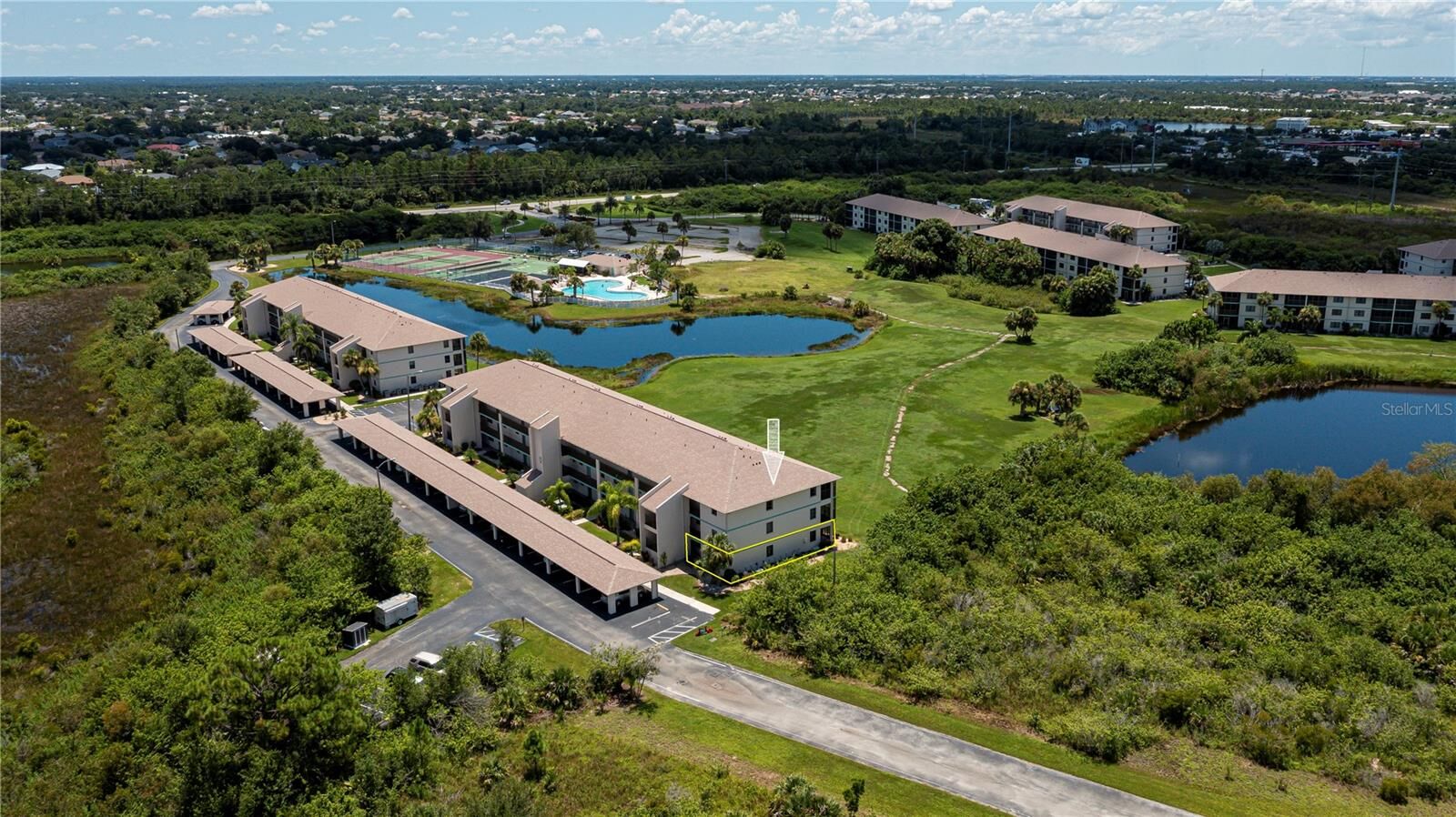 Property Photo: 175 Kings Highway 1118 (A8) FL 33983