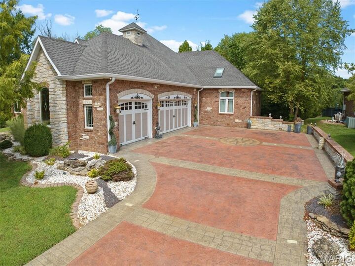 Property Photo: 7406 Creek Ridge Lane IL 62025