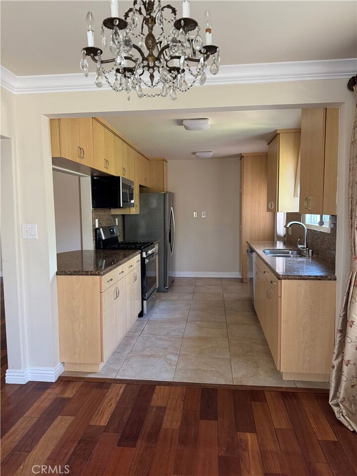 Property Photo: 5133 Hesperia Avenue CA 91316
