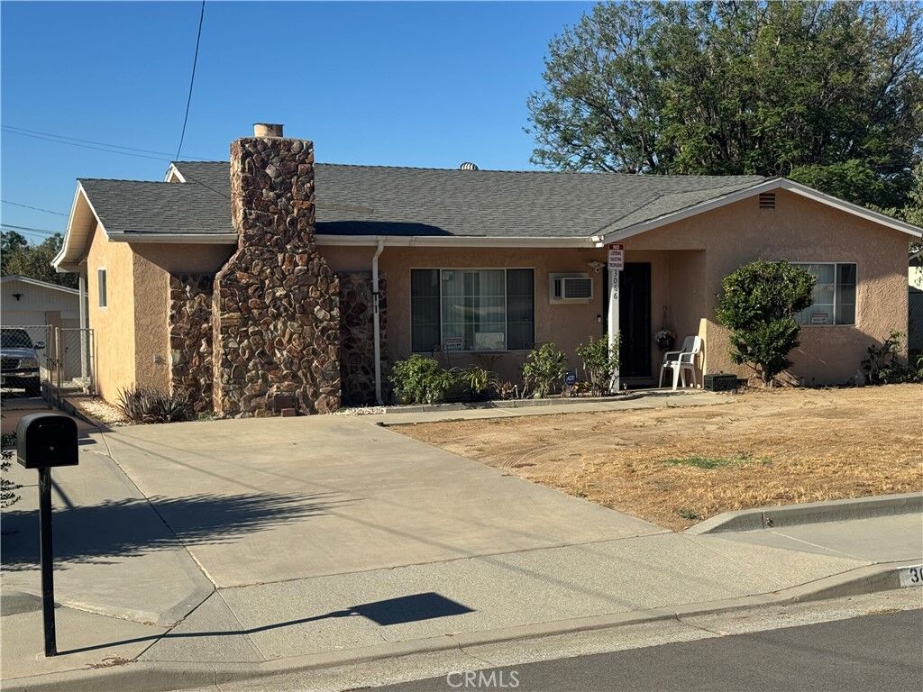 Property Photo:  3066 W George Street  CA 92220 