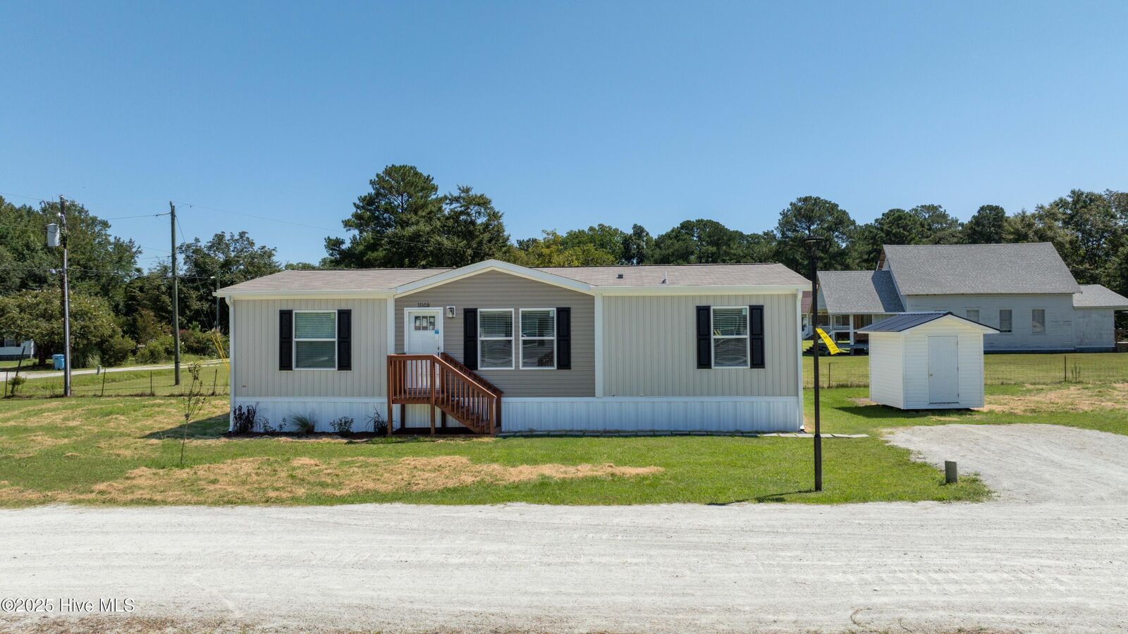 Property Photo:  1118 B Old Tar Landing Road  NC 28540 