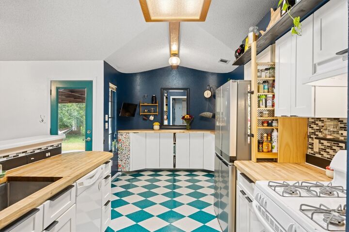 Property Photo:  4300 Mauai Cove  TX 78749 