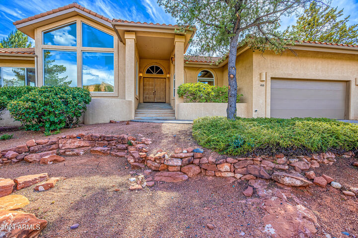 Property Photo:  400 Barcelona Road  AZ 86336 