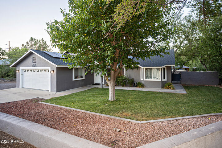 Property Photo: 1335 S Saddleback Drive AZ 86326